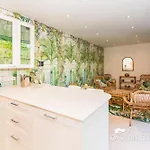 Villa De Leones In Heart Of By And Town With A/c And Games *