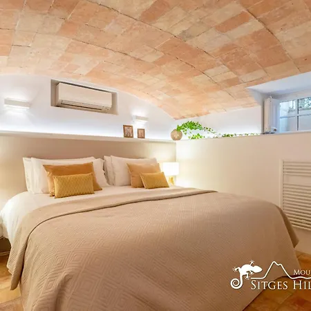 Vila De Leones In Heart Of By And Town With A/c And Games *