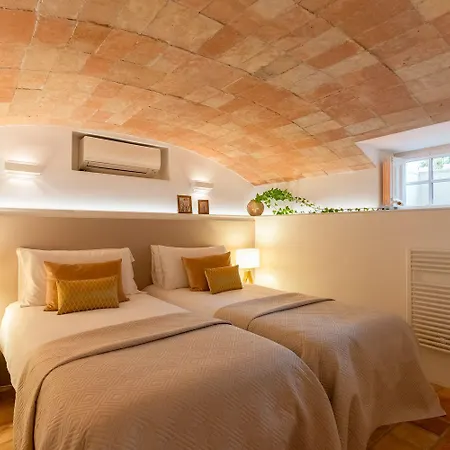 Villa De Leones In Heart Of By And Town With Ac & Games *
