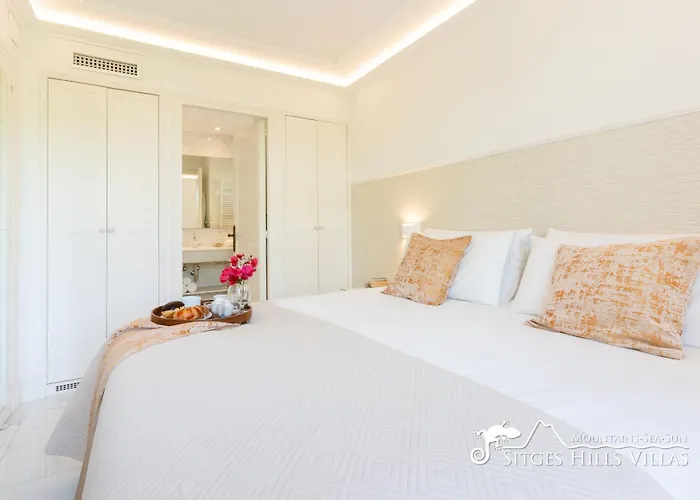 De Leones In Heart Of By And Town With A/c And Games *