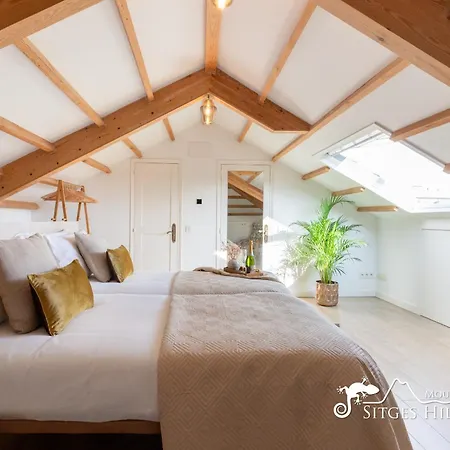 De Leones In Heart Of By And Town With A/c And Games *